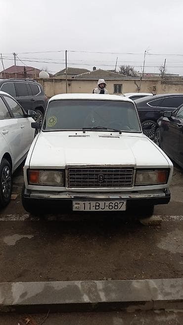 İli 2005 İlk 1500azn ayliqi danismag olar kime maraglidi elage