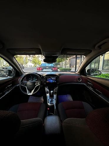 muherrik qoruyucu: Chevrolet Cruze sedan – şəhər və magistral üçün komfortlu və etibarlı — 5