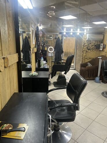 gənclikdə iş elanları: Bərbər tələb olunur, Fiks edilmiş ödəniş, 1-2 illik təcrübə, Təlim — 6