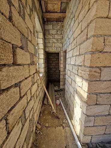 heyet ev: Badamdar qəs. 4 otaqlı, 170 kv. m, Kredit yoxdur, Təmirsiz — 10