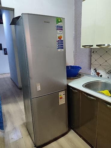 minsk 250: EmaSoyuducu 250 Azn Satılır. Obyektdə işlənib. Nofrostdu. Ünvan — 1