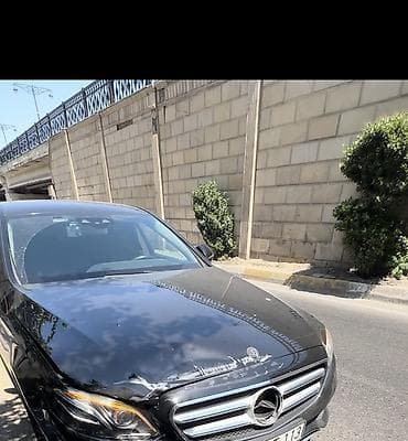 bmw m qazan: Mercedes w213 kuza kapot şəkildə göründüyü kimidə yüngül zədəsi var — 2