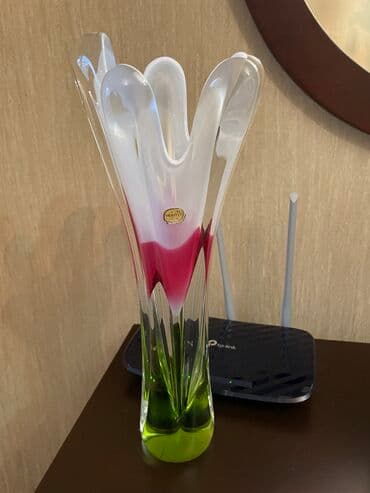 xrustal guldan: Bir vaza, Bogem şüşəsi — 2