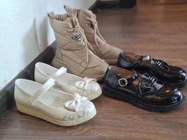 Yaxşı vəziyyətdədir balaca olduğu üçün satılır razmer 32-33 birlikdə lalafo.az -da Yaxşı vəziyyətdədir balaca olduğu üçün satılır razmer 32-33 birlikdə