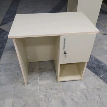 ofis masası 2. el: Yeni, İşçi üçün, Dördbucaq masa — 1