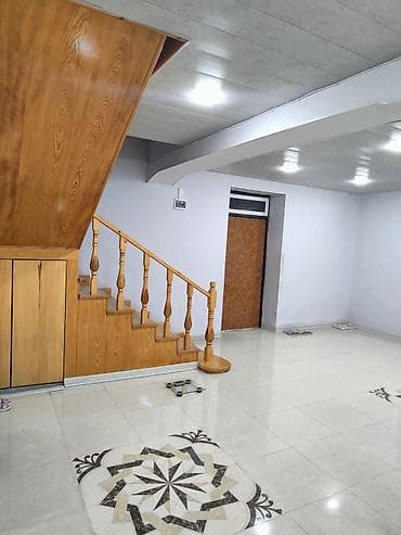 iceri şeherde kiraye evler: 3 otaqlı geniş mənzil – müasir interyer - Geniş salon: künc divan — 8