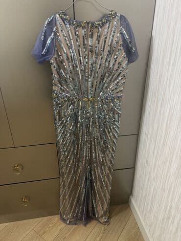 atlas qadın ətəkləri: El ishi ziyafet paltari, 500 alinib 100 satilir 42 olcu — 2