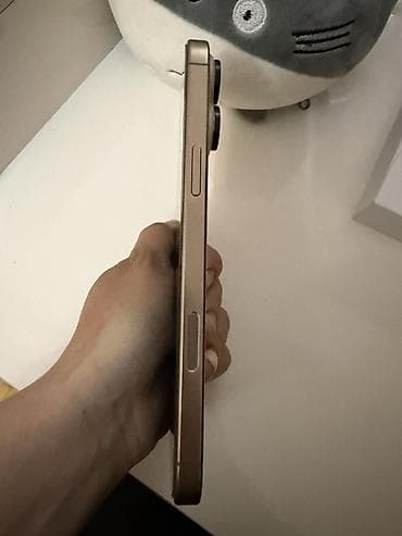 aydın 13 pro max: IPhone 16 Pro Max, Qızılı, Face ID — 4