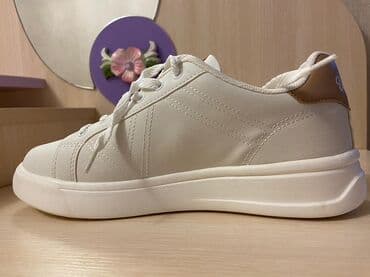 rezin botlar: USPA ağ rəngli sniker - Rəng: tam ağ, qızılı detallarla - Brend — 6