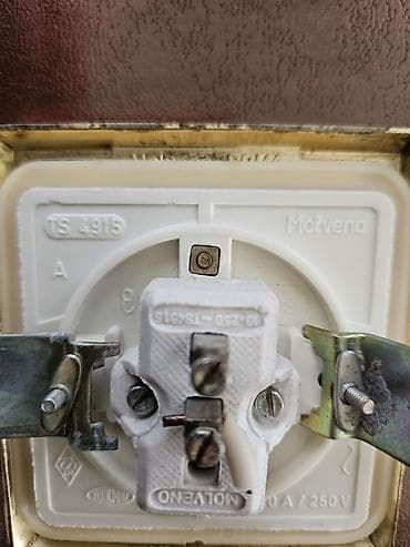 Vıkluçatellər: Vintaj işıq açarı və TV rozetkası (Art-deko) 80-ci / 90-cı illərin — 5