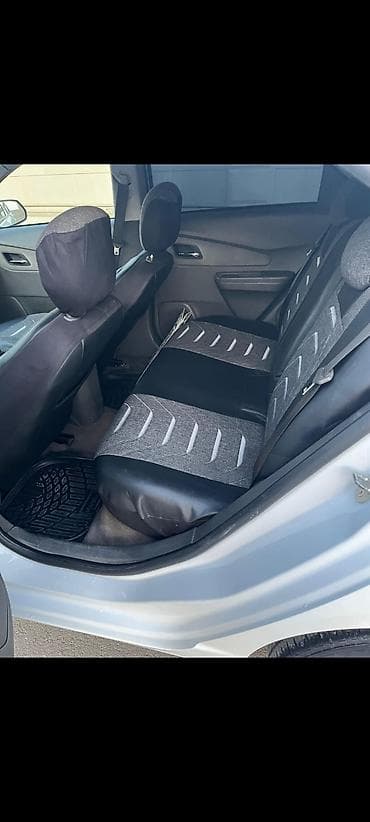 ravon r3 nexia: Ravon R4: 1.5 l | 2019 il 212 km Sedan — 4