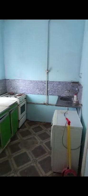 əcəmidə satılan evlər: Ecemide metronun düz yanında 3 otaqlı ev 5/4.400 manata makler haqqı — 8