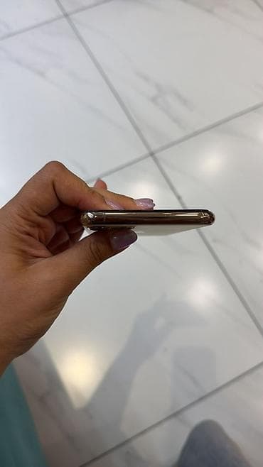 iphone 8 pilus: IPhone 11 Pro Max, 256 GB, Qızılı, Face ID — 4