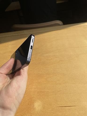 kondinoner islenmis: Samsung Galaxy S24, 256 GB, rəng - Gümüşü, Simsiz şarj — 6