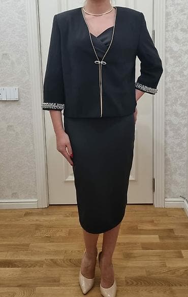 kamplekt qizillar: Teze pidjak olcu 44, giymeti 50manat — 2