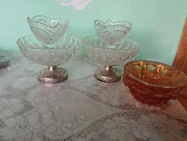 Kəsimli şüşə qablar dəsti - 2 ədəd ayaqlı böyük meyvə/giləmeyvə qabı