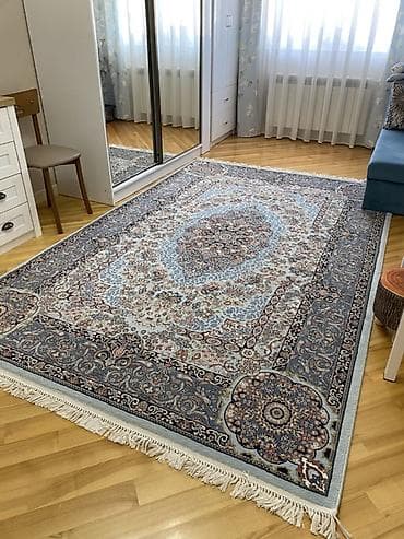 Вазы: Ковер Декоративный, Турция, Нет кредита — 1