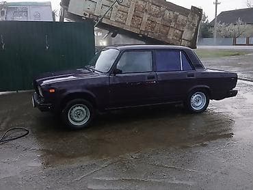 lassa teker 13: VAZ 2107 sedan - Kuzov: klassik “07” gövdə forması, tünd bənövşəyi — 1