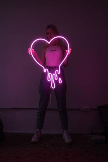 köynək çap: 🔹️Neon işıqlar 🔹️Qabarıq ( işıqlı,işıqsız) hərflər 🔹️Light box — 4