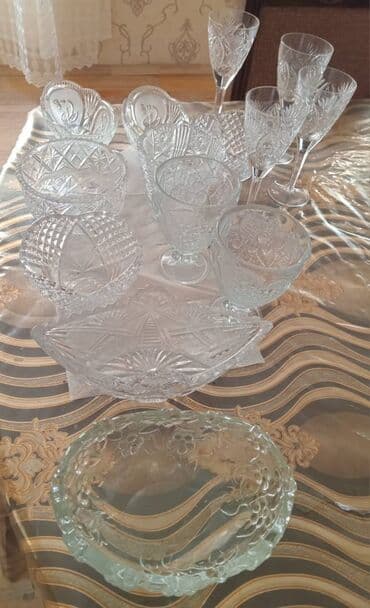 metbex ucun aksesuarlar: Xrustal qablar satilir Meyvə qabı Konfet qabı Mürəbbə qabı 4 ədəd — 2