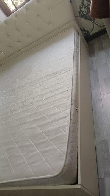 carpayı taxt: Bazalı İki nəfərlik taxt - Ölçü: 1,60×2,00 - Rəng: açıq bej/krem — 2