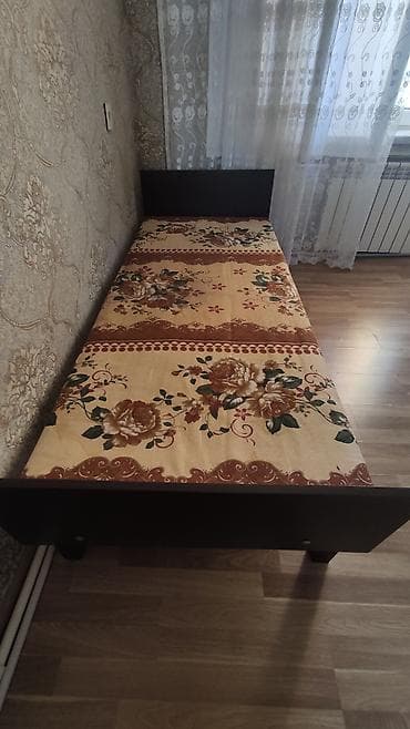 Tək nəfərlik çarpayı və döşək dəsti - Ölçü: təxmini 90×190 sm (tək — 5