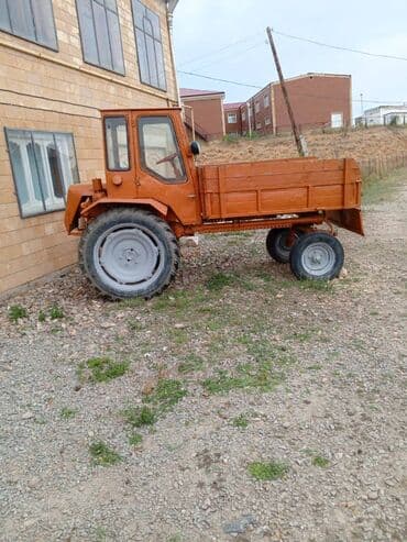 mtz 921.3: Traktor T-16 Traktor tam işlək vəziyyətdədir, otur sür. Heç bir — 1