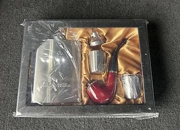 inek sekilleri: Hədiyyəlik viski/qol cib çaxırı və pipo dəsti Komplektin tərkibi: - 1 — 2