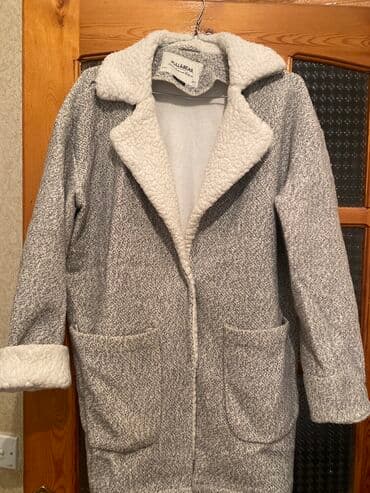 qadınlar üçün təbii dublyonkalar: Pull&Bear Qadin ust geyimi ici yun deyil sadece vorotnik ve qol — 3