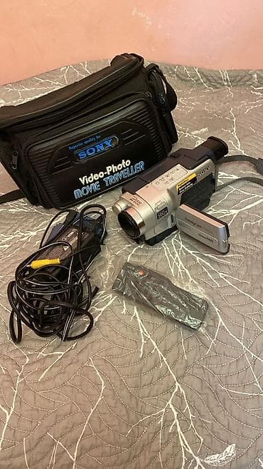 Kompüter, noutbuk və planşetlər: Sony Handycam Vision CCD-TRV218E (PAL) video Hi8 kamera — 1