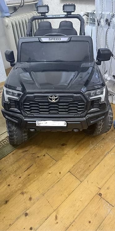 Uşaq üçün elektrik maşınları: Az istifade olunmuş uşaq üçün elektrikli minik maşını ( 500 azn — 5