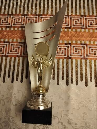 cini qablar: Kubok satılır — 2