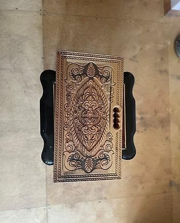 İdman çantaları: Taxta materialdan hazırlanmış bu nard dəsti, oyunu oynamaq üçün tam — 1