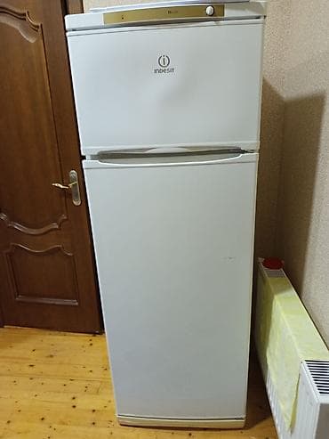 İşlənmiş 2 qapılı Indesit Soyuducu Satılır, rəng - Ağ