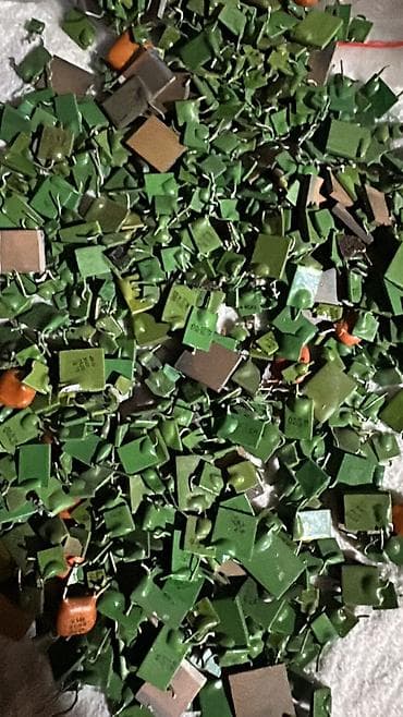 ikinci el komputer satisi: Aliram yaxsi qiymetlere Kohne platalar kohne Radiya Vidyo Televizor — 9