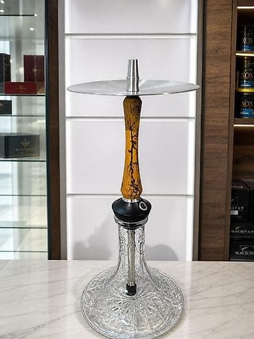 Qəlyan üçün zərif və diqqətçəkən dizayna malik model. Məhsul şəffaf
