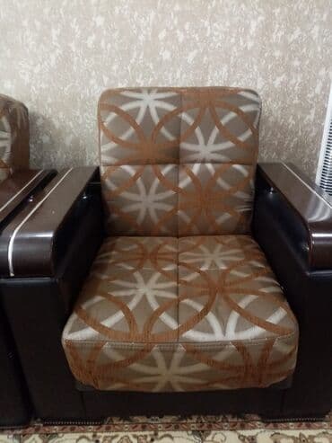 бескаркасный диван кровать: Б/у, Диван, Диван, Без подьемного механизма, Раскладной — 1