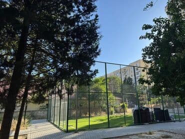 yuxuda boş banka görmek: Şəhər mühitində yerləşən bu istirahət zonası ağacların kölgəsində — 5