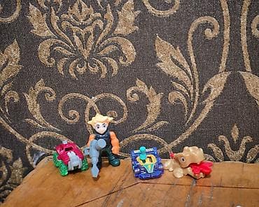 kinder joy stranger: Kinder surprise, əjdaha, yarış, və canlılar seriyasından əldə məhdud — 2