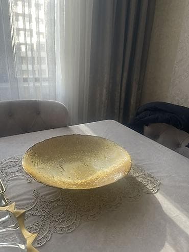 Şüşə dekorativ meyvə qabı - Material: qalın, teksturalı şüşə - Rəng