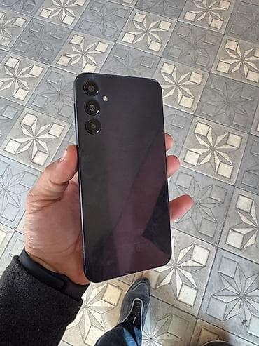 iphone 13 pro 128: Samsung Galaxy A24 4G, 128 GB, rəng - Qara, İki sim kartlı — 1