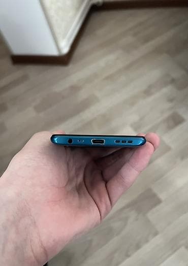 azerbaycan iphone 11: 64gb/4gb Ustada olmayıb, ekranında cızıq falan yoxdu, problemi — 2