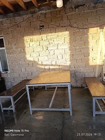 masa və stullar: Metal karkaslı masa və 2 skamya dəsti - Tərkib: 1 ədəd düzbucaqlı — 4