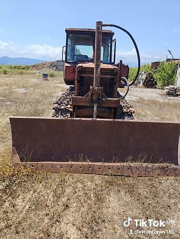 Nəqliyyat: Buldozer (paletli traktor) – DT-75 seriyası Texniki təsvir: - Tip — 1