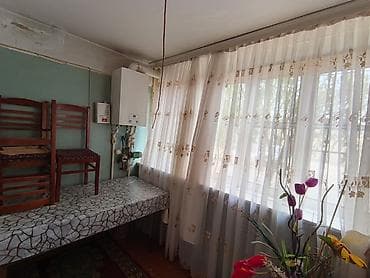 salyanda satilan evler: Gəncə, 3 otaqlı, Köhnə tikili, 70 kv. m — 5