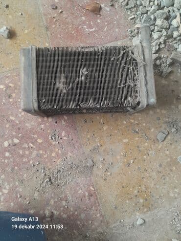 avtomobil ucun mini kondisioner: Traktor T130 peçi — 3