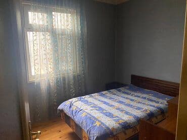 qaracuxurda ev: Həyətə giriş eynidir, ev ilə bağlı hər şey ayrıdır. Keşlə qəsəbəsində — 7