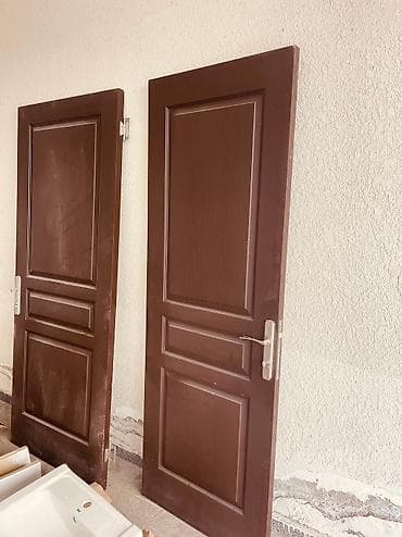 Yeni Otaq qapısı Zəmanətli, Ünvandan götürmə