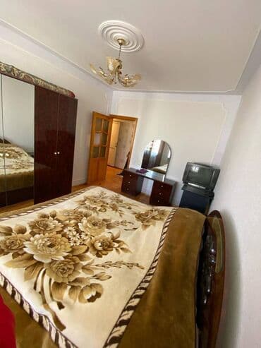 xalqlar dostluğu evlər: Bakı, Qaraçuxur qəs., 3 otaqlı, Köhnə tikili, 75 kv. m — 4