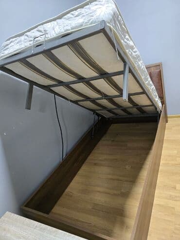 ikinci el tek kravat: İşlənmiş, Təknəfərlik çarpayı, Bazalı, Matras ilə, Siyirməsiz, Azərbaycan — 2